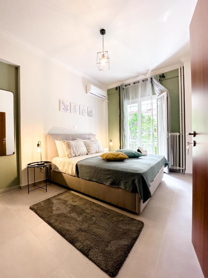 Apartment Metro Chic Haven: Modernized Urban Near The Tram