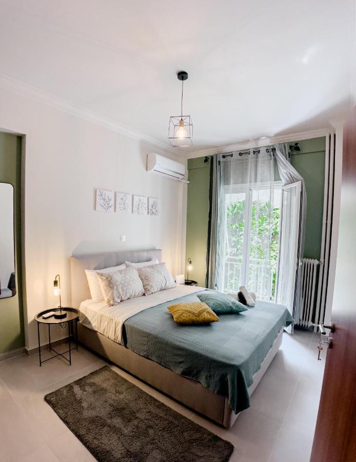 Metro Chic Haven: Modernized Urban Near The Tram * Athen